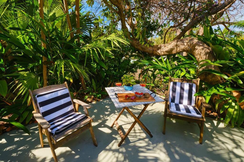 Serenity Picnic Bay Экстерьер фото